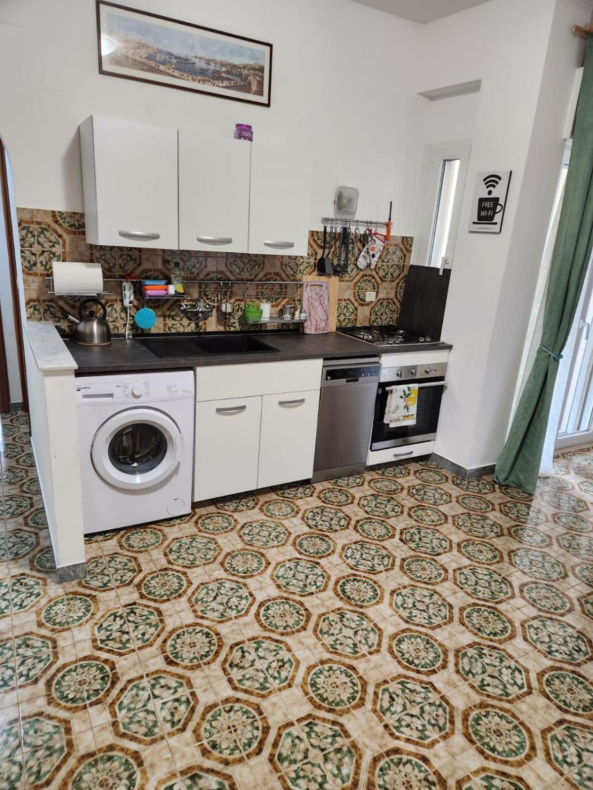 Аppartamenti Vicino Al Mare Apartment สกาเลอา ภายนอก รูปภาพ